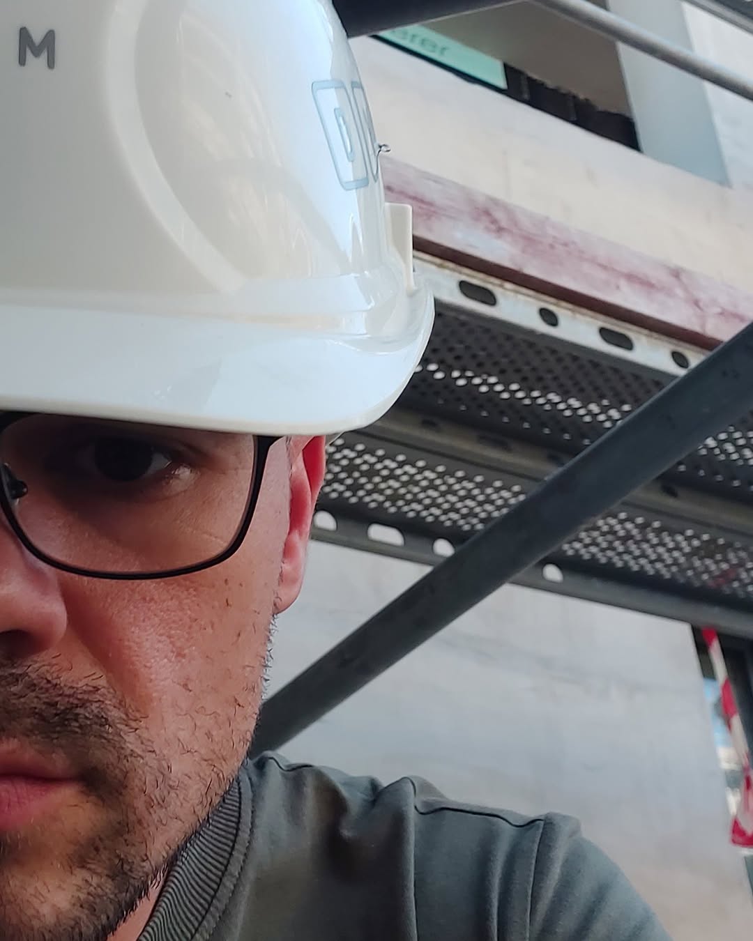 Mi van, ha az igazi előrelépés nem az, amit hozzáadsz az életedhez, hanem az, amit elhagysz belőle?
