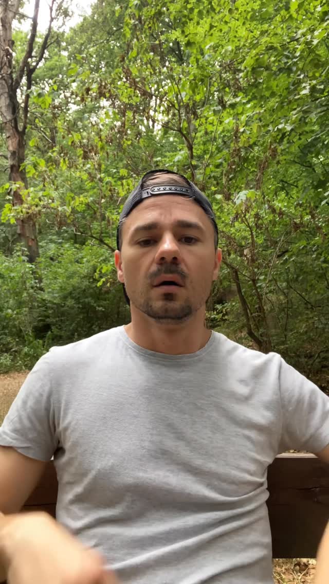 Az elmúlt 4-6 hónapban rendszeresen pörgettem a közösségi médiát. Tudatosan kerestem azokat az ember